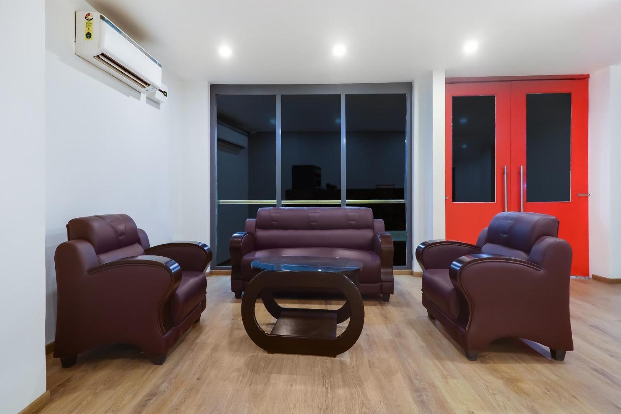 Townhouse Townhouse Clark Inn Патна Екстер'єр фото